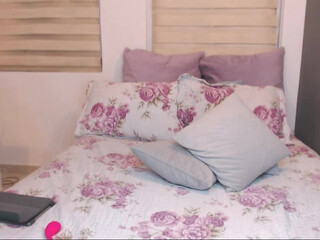 ann__w chaturbate Busty filly