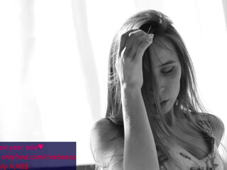 reebeeca chaturbate Busty Curva