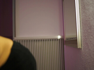 l_u_a_ chaturbate old woman fucks herself with two toys in both holes