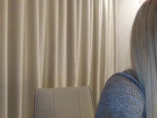 anyaa_ myfreecams bitch jerks off in the office