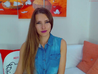 maplesyrop myfreecams hot lady squeezes tits in the kitchen