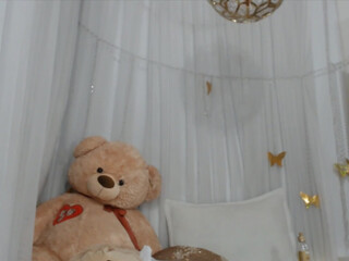 violet_white02 chaturbate dude licks shaved cunt girlfriend