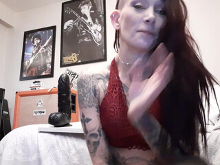 Yanasincell crazy beauty takes off her red dress