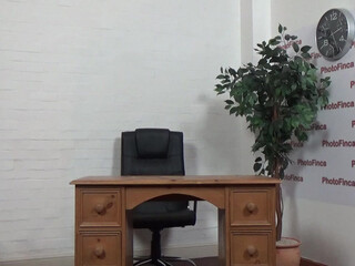 Penny the shrewd slut masturbates pussy with a phallus