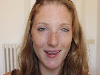 Littleredheadlisa tender slim body