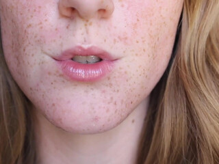 Littleredheadlisa find her masturbating