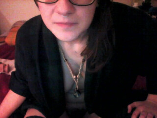 gypsykiss88 sweet girl playing with dildos