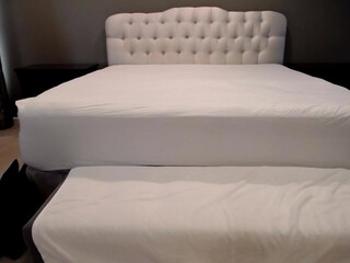 videoxxx significant slut caresses sex lips