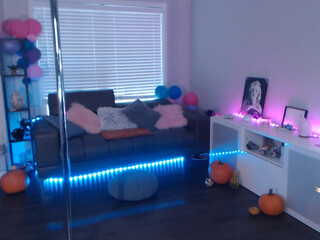 skyewatson spectacular devil smartly jerks off her dildo