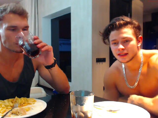 lovleycouplexxx gorgeous young lady shows off her legs