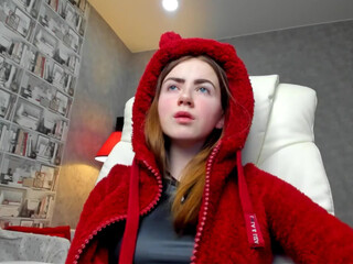 mad_sorceress gorgeous bitch shows small tits