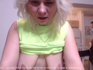 iuliana32 busty milf - deliciously jerking her pussy