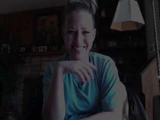 Eve Batelle fucking herself