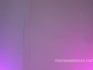 mona wales shows chest