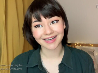 mushroomgirl pretty model fucks pussy