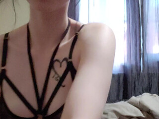 bigbuttbugg shy kittens jerking shaved cunt