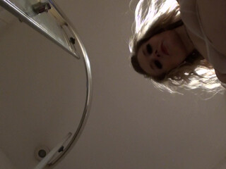 michellemoist jerking on the bed