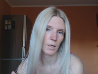 lilcharlotte shy mare gently jerks her pussy