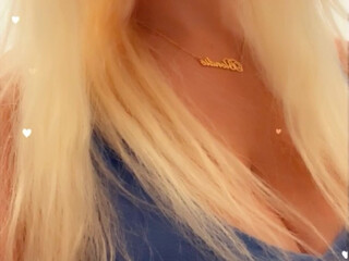 blondie_oficial Blonde bix