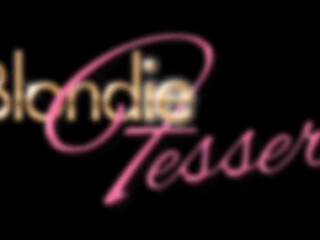 blondie_oficial teen slut fingers pussy