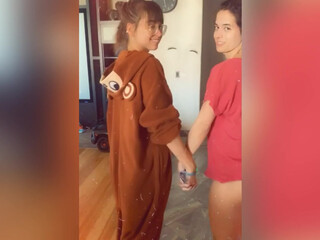 Riley Reid Onlyfans exquisite young lady caresses shaved holes