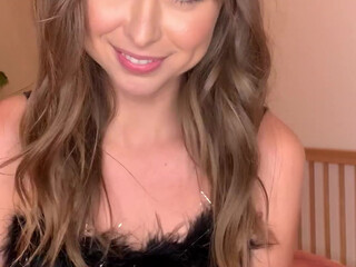 Riley Reid Onlyfans busty bitch in stockings masturbating with fingers