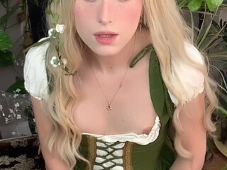 Porcelaingoirl bitch trans fucks with her friend