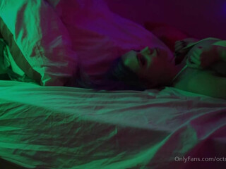 Octokuro Onlyfans charming bitch spreads her legs