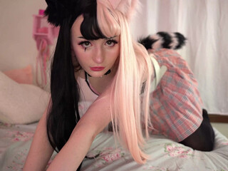 [ManyVids.com] Tweetney  girl with elastic milks having fun with sex toy