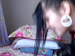 alanadolce blonde babe bares her tits