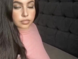 Moroccan Zina  obstinate queen jerking off her cunt