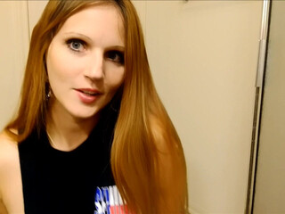 H??pe Pen??trati??n_20 modest model posing in fries