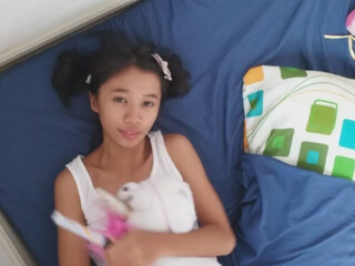 CreamBerryFairy black-haired babe jerks off her cunt