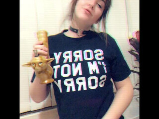 Sarahbutton desired chick caresses juicy holes