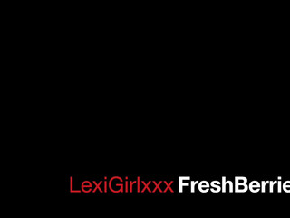 LexiGirlxxx harlot gets an orgasm
