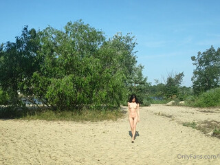 Lina Arian Joy Onlyfans Inflated guy