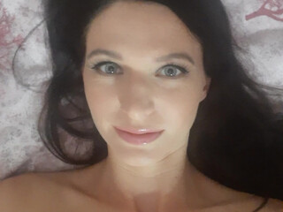 Lina Arian Joy Onlyfans adorable bitch twirls elastic booty