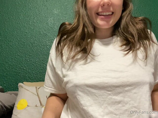 Lil Aphrodite Onlyfans Fair-haired female