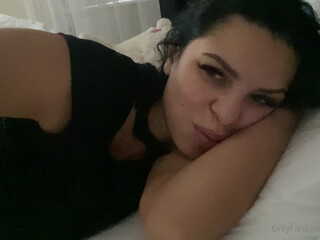 Kira Queen Onlyfans Flirty slut