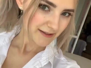 Eva Elfie Onlyfans Gorgeous females