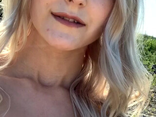 Eva Elfie Onlyfans sweet doll fingering pussy