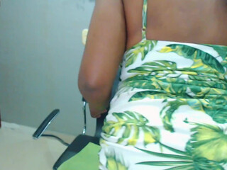 keila_lol blonde female made  private  with a toy