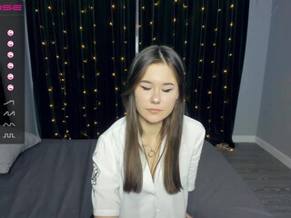 ev1love the delightful figure of u excites inexplicably