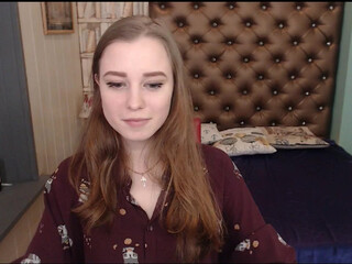 ella_darsy Charming chick