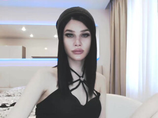 sweet_lady_cola chick fucks herself with a big rubber dildo