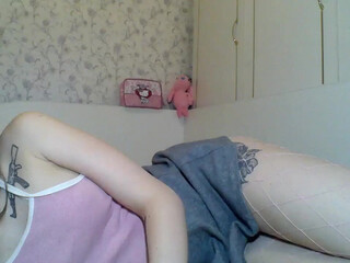 you_cute_soffie swallows a toy