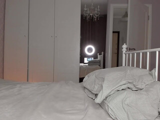 lolita_nabokova Saturated brunette