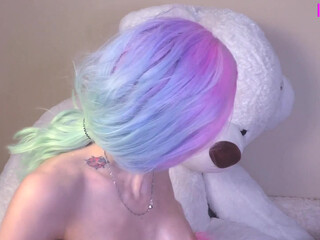 liisppb wonderful chick fingering both holes hard