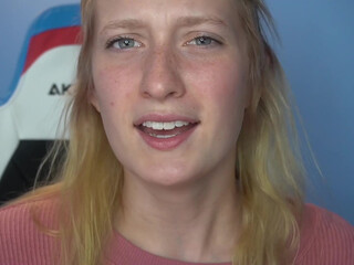 laylas_universe whore babe masturbates pussy