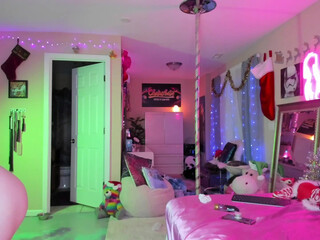 daphnemadison juicy babe creases her tits